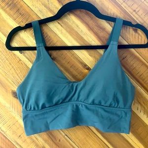 Aerie Twist Back Sports Bra